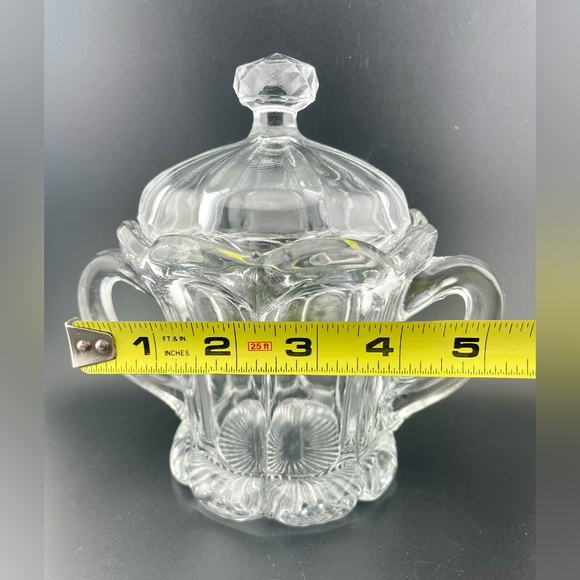Vintage Old Willimasburg Double Handle Sugar Bowl with Lid by Imperial Glass - Picture 5 of 5